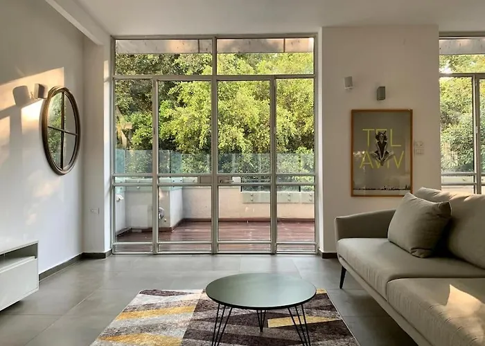 Renovated Penthouse Near Hayarkon Park - 3 Bedroom