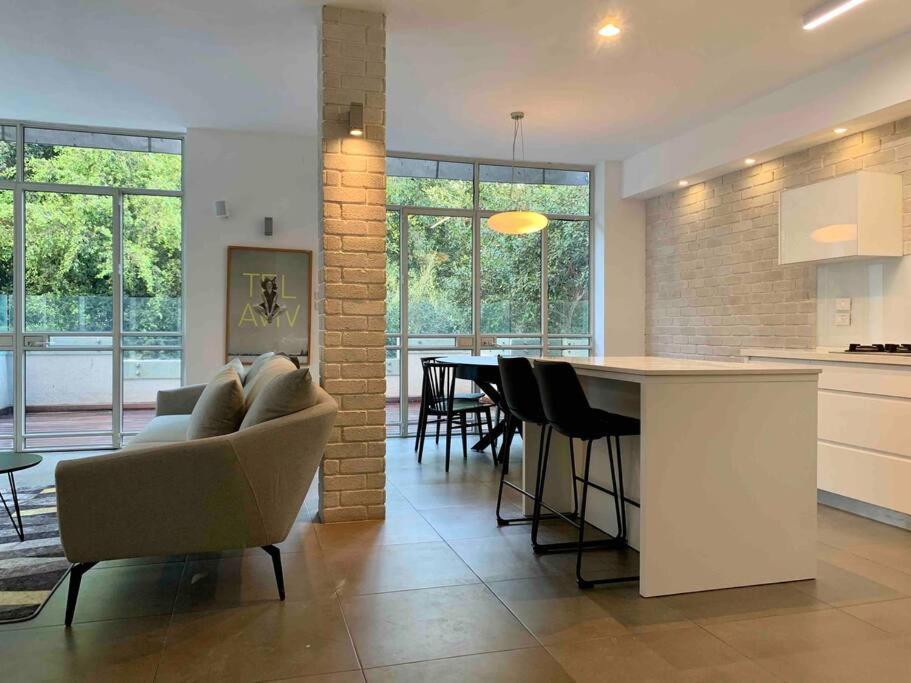 Appartement Renovated Penthouse Near Hayarkon Park - 3 Bedroom *
